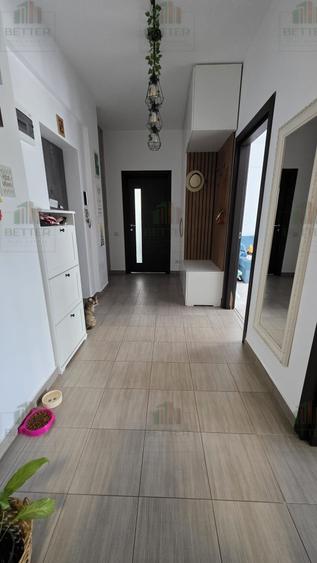 Apartament cu 2 camere, decomandat, mobilat și utilat – 450 m  metrou Berceni - 9