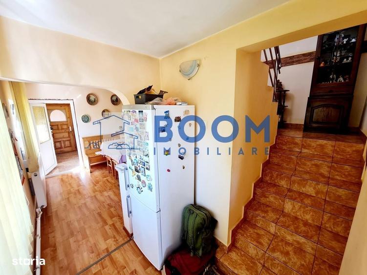 Casă cu 4 camere în Central