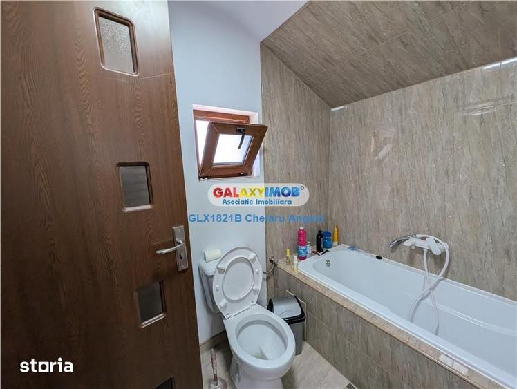 Casă cu 5 camere cu Teren 2000 Mp în Gruiu