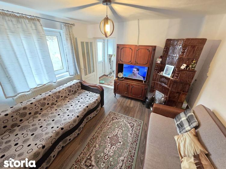 Casă cu 2 camere cu Teren 395 Mp în Șotânga