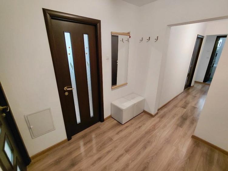 Apartament cu 3 camere decomandat, mobilat în Dristor