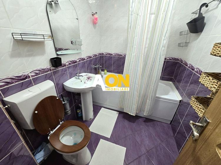 Apartament cu 3 camere decomandat, mobilat în Central