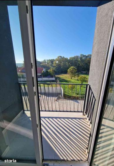 Apartament cu 3 camere în Sânmartin
