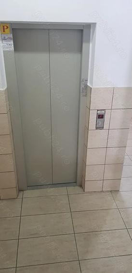 Apartament cu 3 camere decomandat în UTA