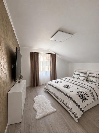 Casă cu 4 camere cu Teren 264 Mp în Tineretului