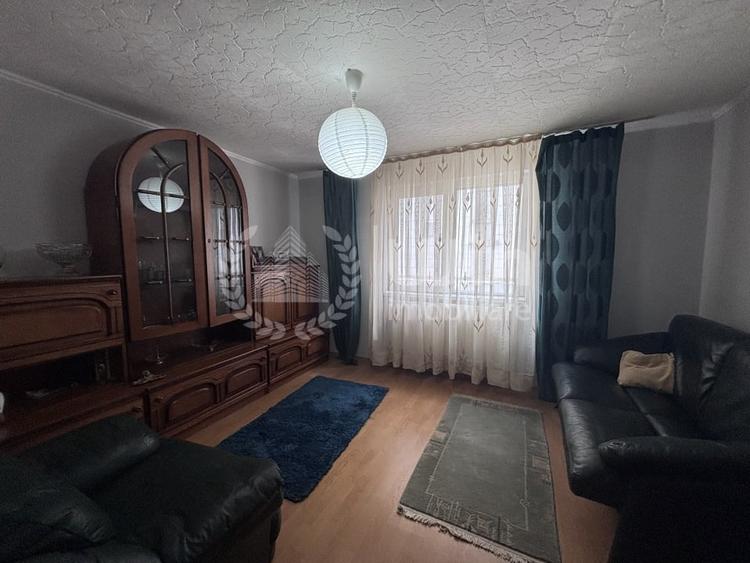 Casă cu 4 camere cu Canalizare în Iris