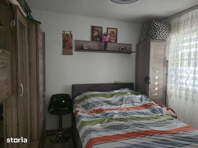 Apartament cu 3 camere semidecomandat în George Enescu