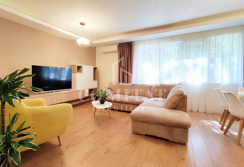 Apartament cu 5 camere semidecomandat, mobilat în Plopilor