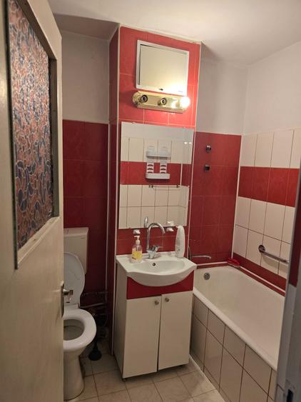 Apartament cu 3 camere decomandat în Lăpuș