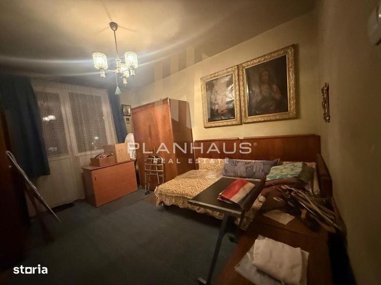 Apartament cu 4 camere decomandat în Central
