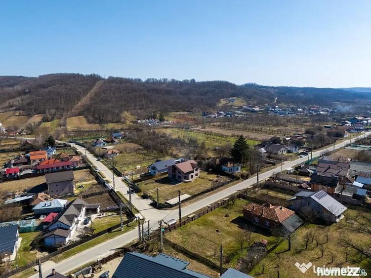 Casă cu 5 camere cu Teren 1240 Mp în Băbana