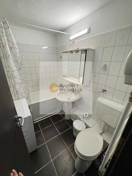 Apartament cu 2 camere decomandat, mobilat în Decebal