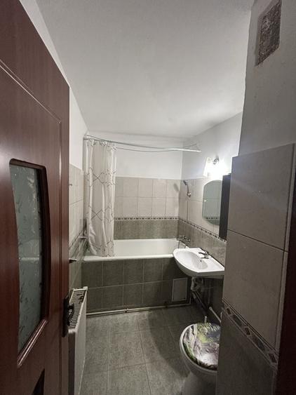 Apartament cu 2 camere semidecomandat în Micro 4