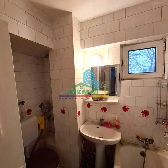 Apartament cu 4 camere decomandat în Ultracentral