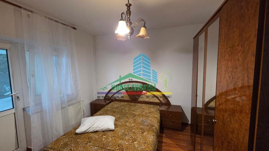 Apartament cu 3 camere decomandat în Brăilei