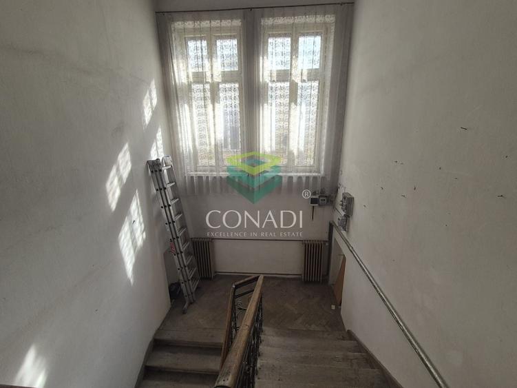 Apartament cu 3 camere decomandat în Victoriei