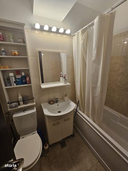 Apartament cu 2 camere decomandat în Titan