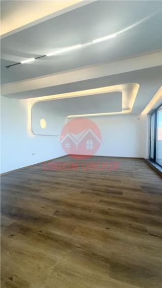 Casă cu 5 camere cu Teren 391 Mp în Nord