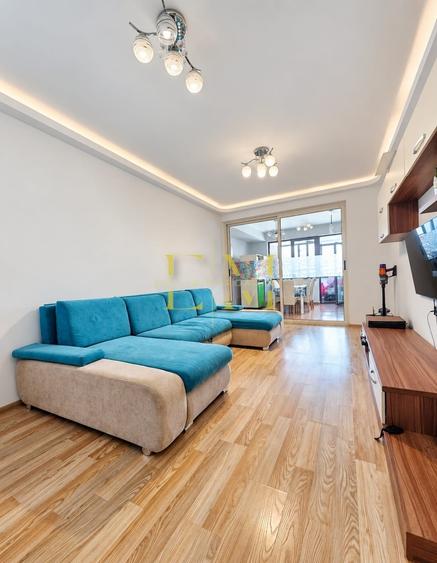 Apartament cu 3 camere semidecomandat în Tractorul