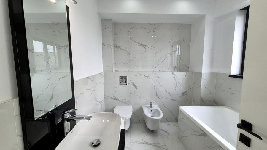 Apartament cu 2 camere semidecomandat în Polonă
