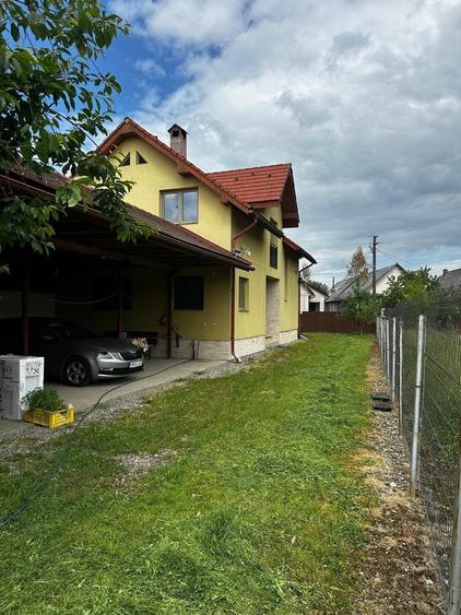 Casă cu 4 camere în Câmpulung la Tisa