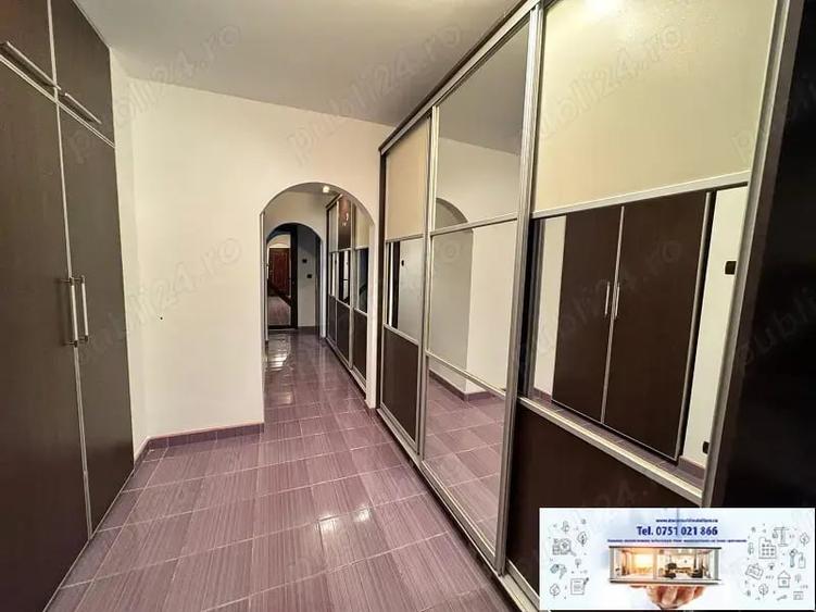 Apartament cu 3 camere decomandat în Mazepa 2