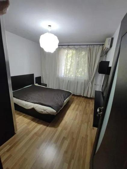 Apartament cu 2 camere semidecomandat, mobilat în Costin Georgian
