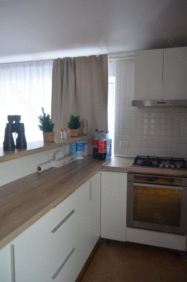 Apartament cu 3 camere decomandat în Bușteni