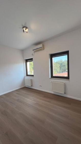 Apartament cu 5 camere decomandat în Kiseleff