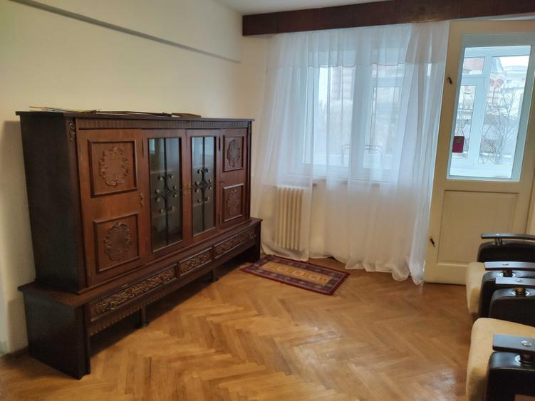Apartament cu 2 camere semidecomandat în Ultracentral