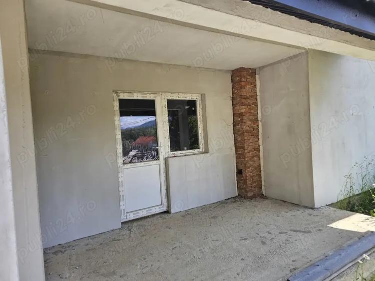 Casă cu 4 camere în Breaza