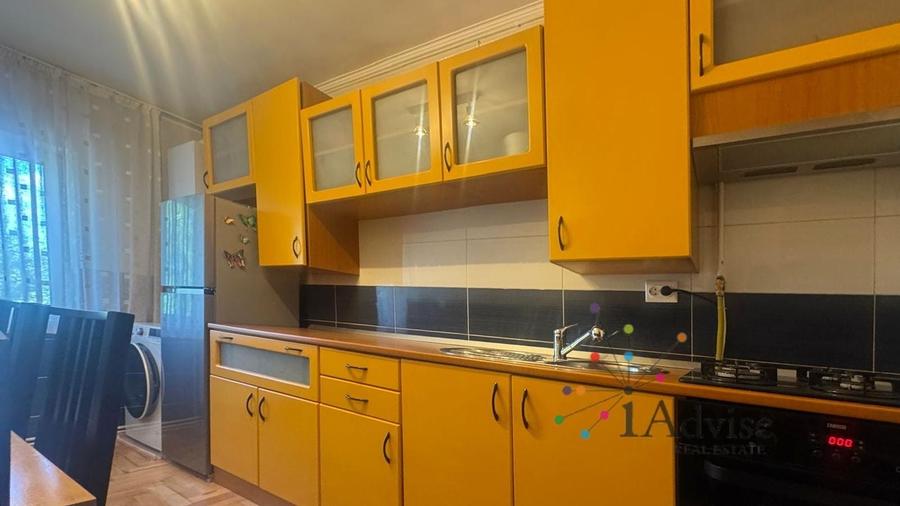 Apartament cu 3 camere, mobilat în Centrul Civic