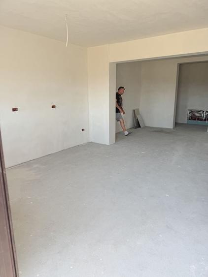 Apartament cu 3 camere decomandat în Sântandrei