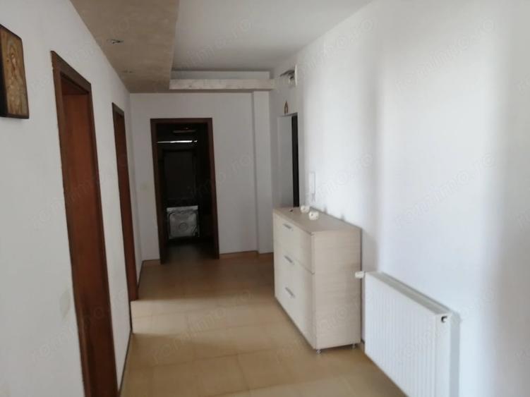 Apartament cu 2 camere nedecomandat în Dumbrăvița