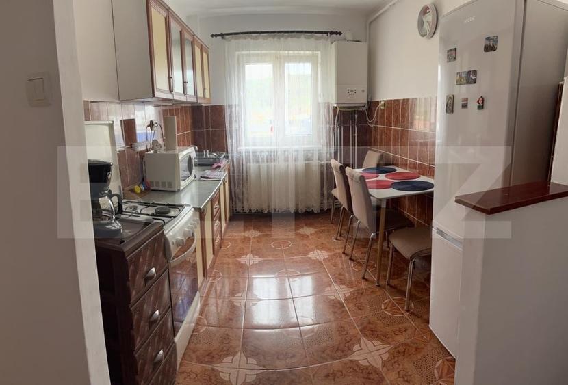 Apartament cu 3 camere decomandat, mobilat în Gherla