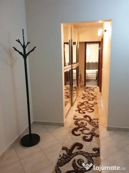 Apartament cu 3 camere decomandat în Obcini