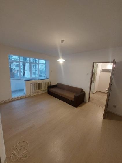 Apartament cu 2 camere semidecomandat, mobilat în Tătărași — fotografia 1