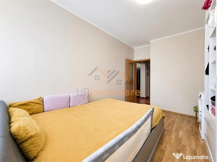Apartament cu 3 camere decomandat în Sânmartin