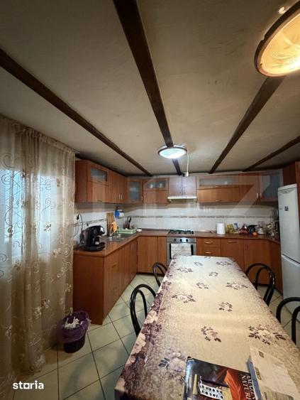 Casă cu 3 camere cu Teren 1644 Mp în Pielești