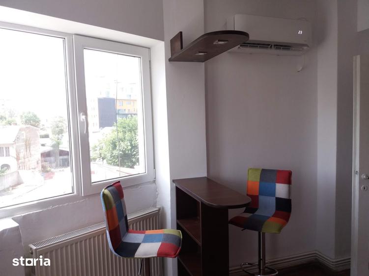 Apartament cu 3 camere decomandat în Eminescu