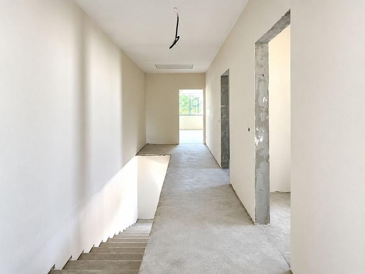 Duplex cu 4 camere cu Canalizare în Iris