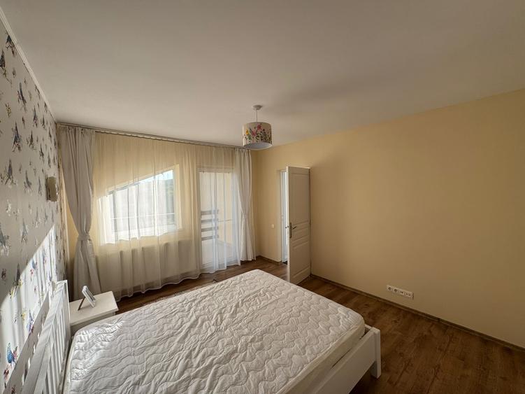 Casă individuală cu 4 camere cu Canalizare în Valea Borcutului