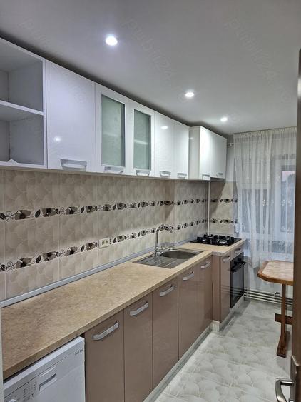 Apartament cu 2 camere decomandat în Girocului