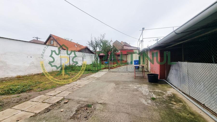 Casă individuală cu 4 camere cu Canalizare în Gușterița
