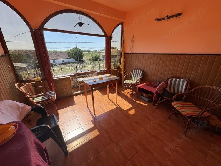 Casă cu 6 camere cu Teren 1768 Mp în Becicherecu Mic