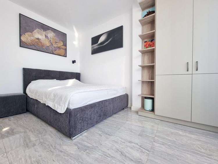 Apartament cu 2 camere semidecomandat, mobilat în Vest