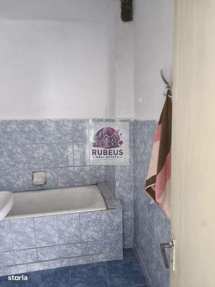 Apartament cu 4 camere în Gura Văii