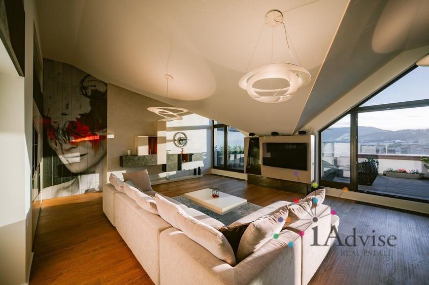 Apartament cu 3 camere decomandat, mobilat în Centrul Istoric
