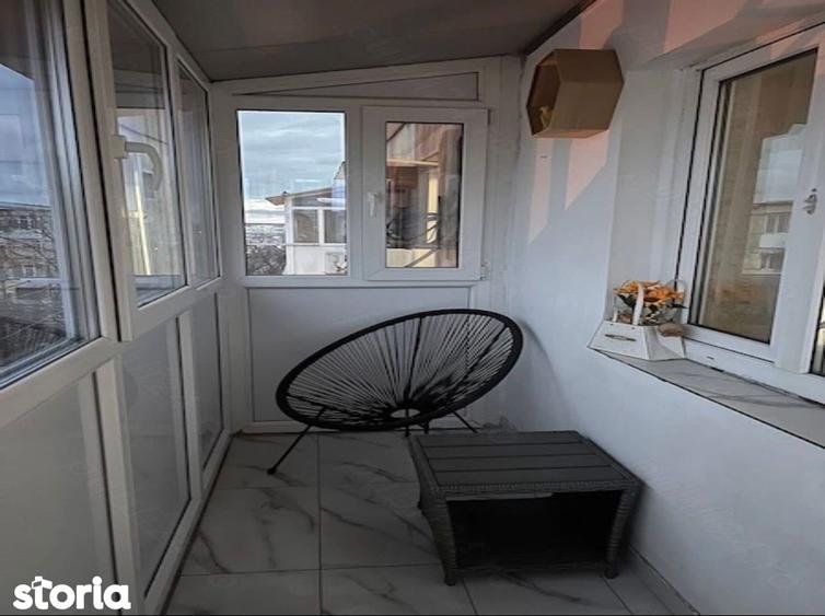 Apartament cu 2 camere semidecomandat în Calea București