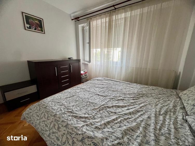 Apartament cu 3 camere în Dâmbu Pietros